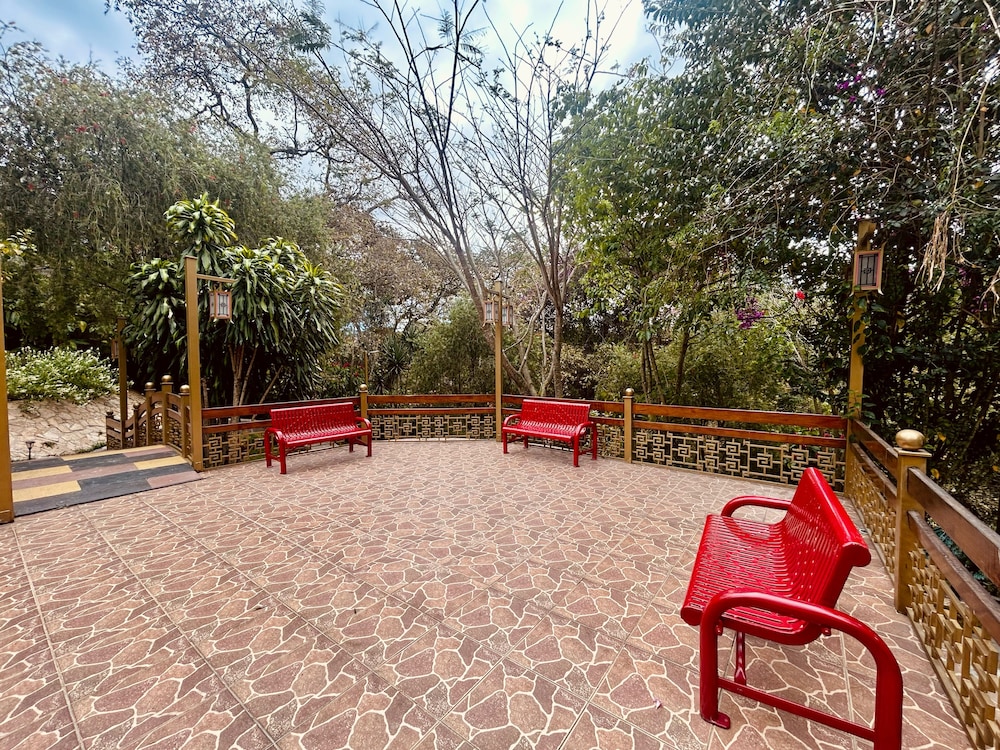 Suites Jardin Imperial 54/63