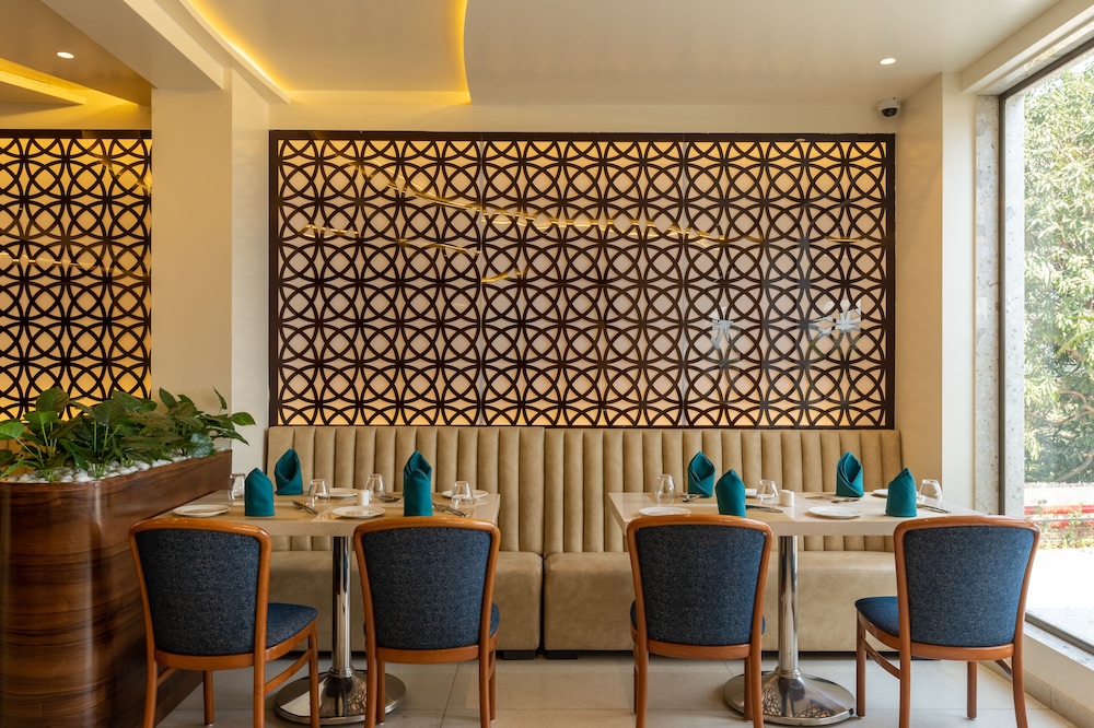 Mastiff Grand The Sia Palace Suites & Banquets, Khopoli 51/61