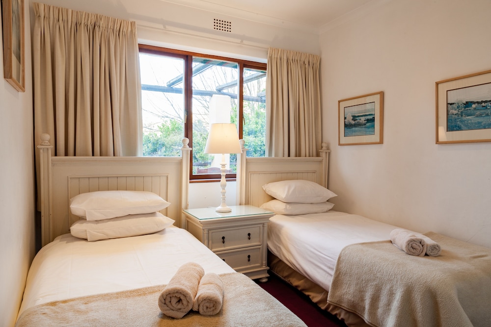 Montagu Springs Resort 9/50
