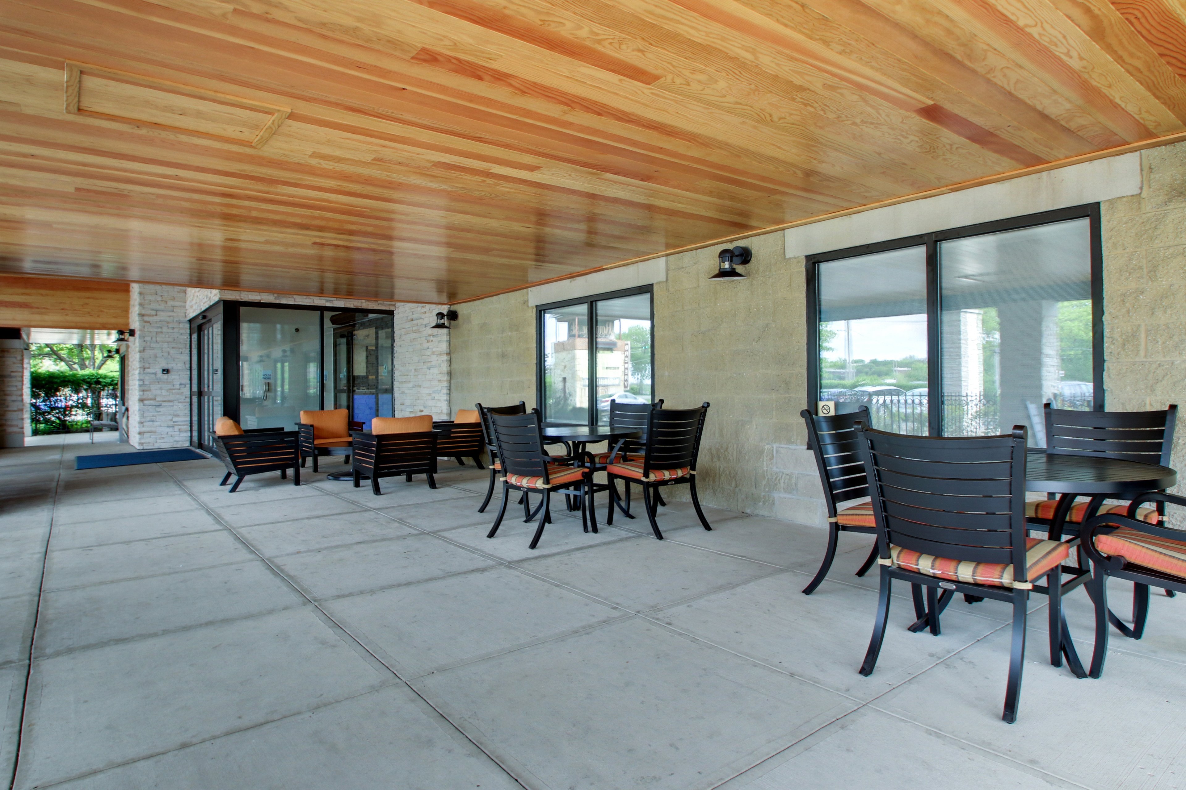 Holiday Inn Express & Suites AURORA NAPERVILLE 20/41