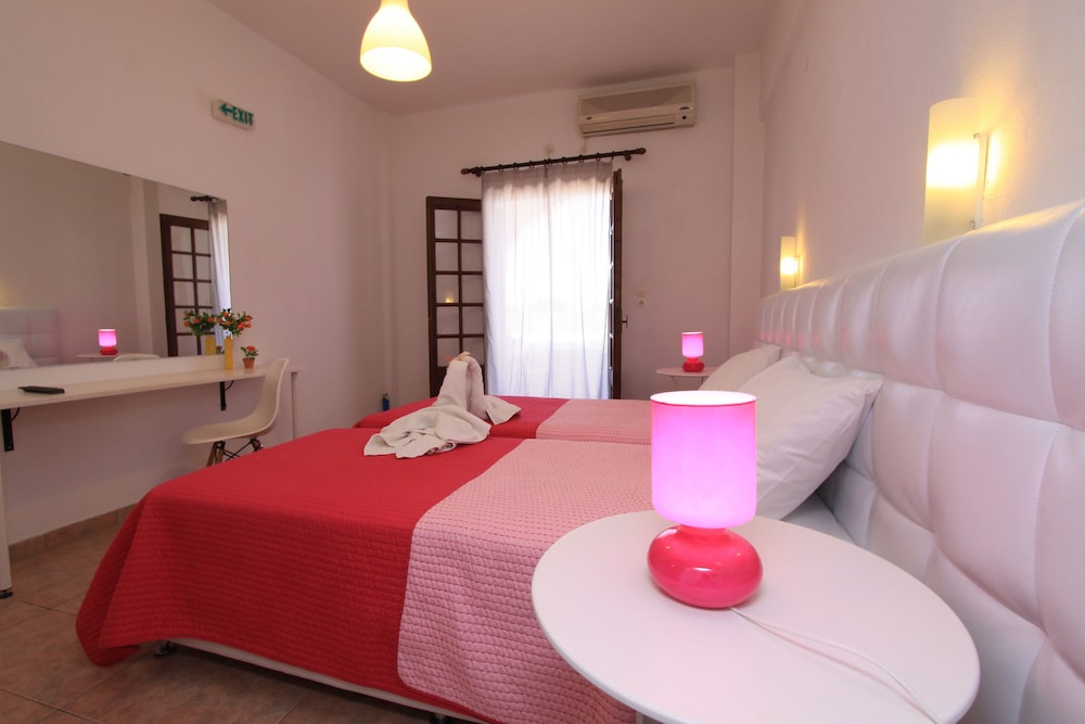 Iliada Hotel Santorini 21/63