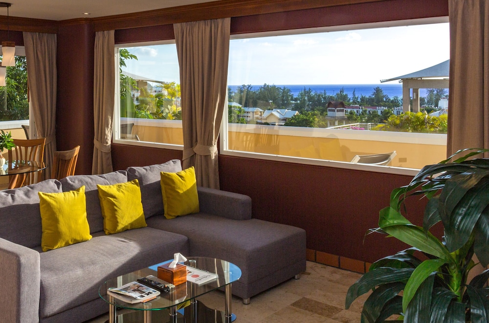 Pacific Club Resort 54/75
