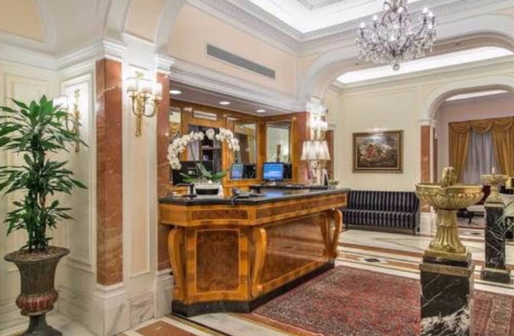 Albergo Del Senato 6/40