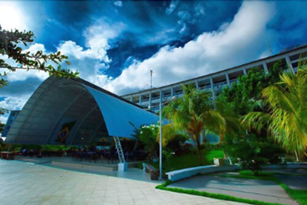 Barrudada Tropical Hotel 50/57