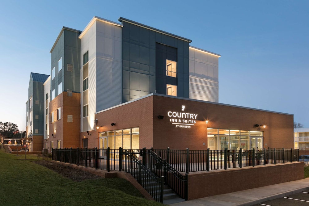 Country Inn and Suites by Radisson, Charlottesville-UVA, VA 3/53