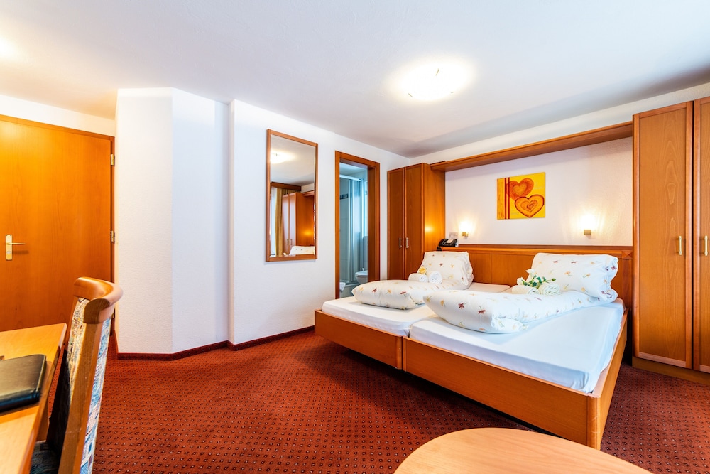 Kristall Saphir Hotel 19/74