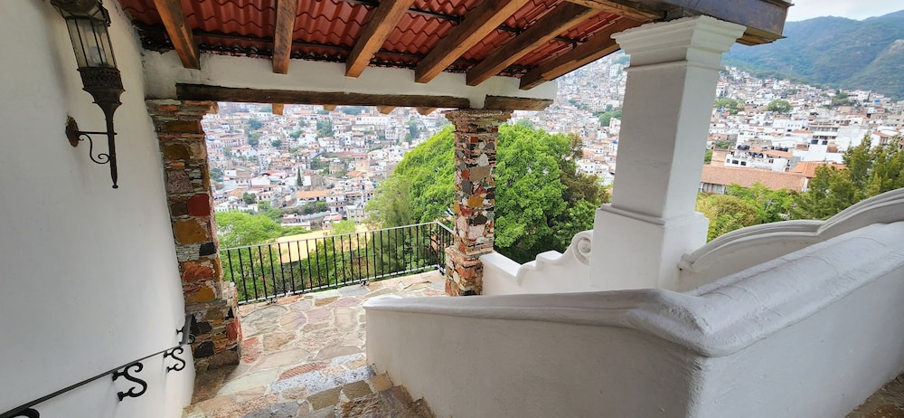 Posada de La Mision Taxco 35/68