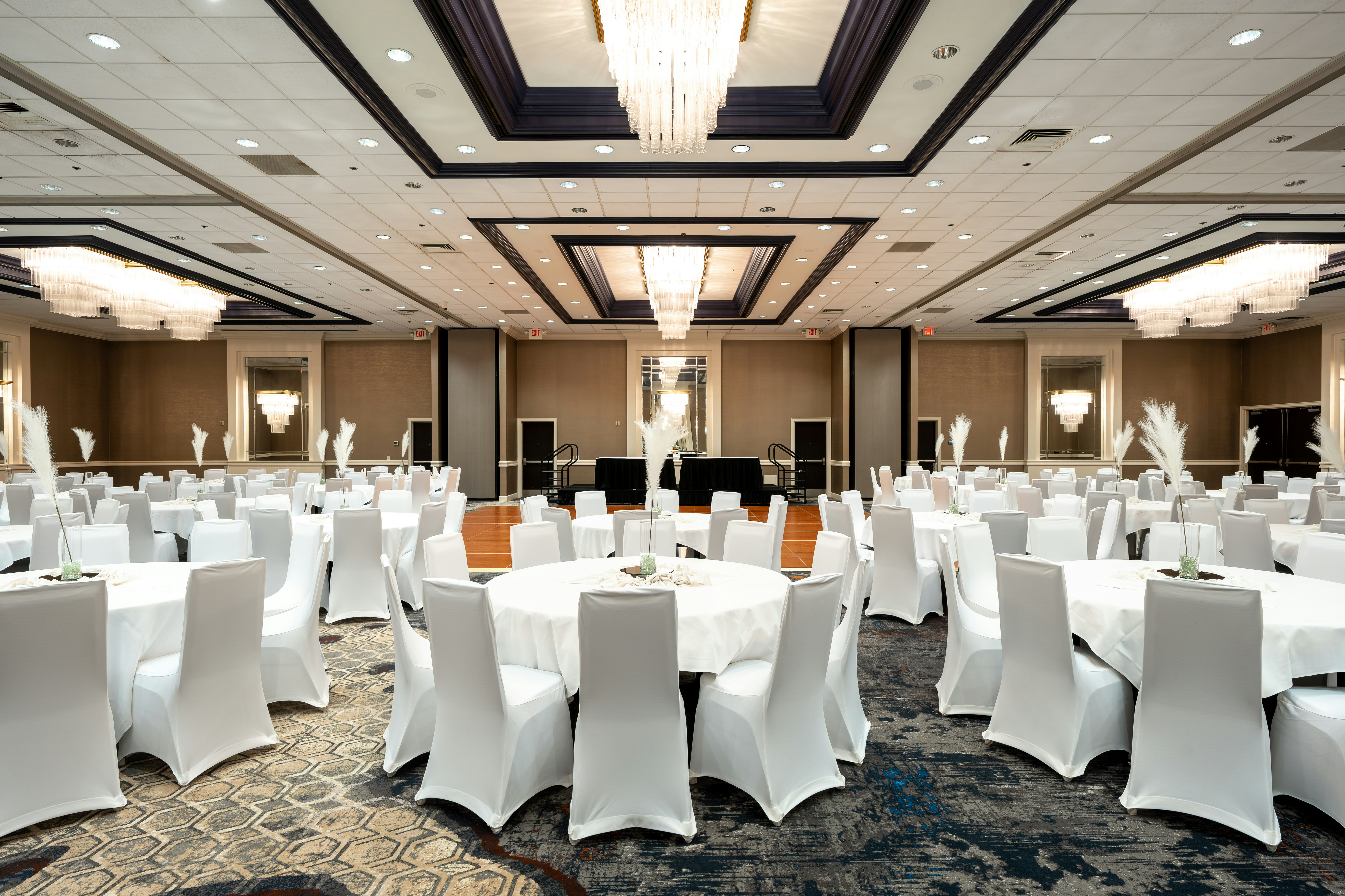 Doubletree By Hilton Houston Hobby Airport 23/28