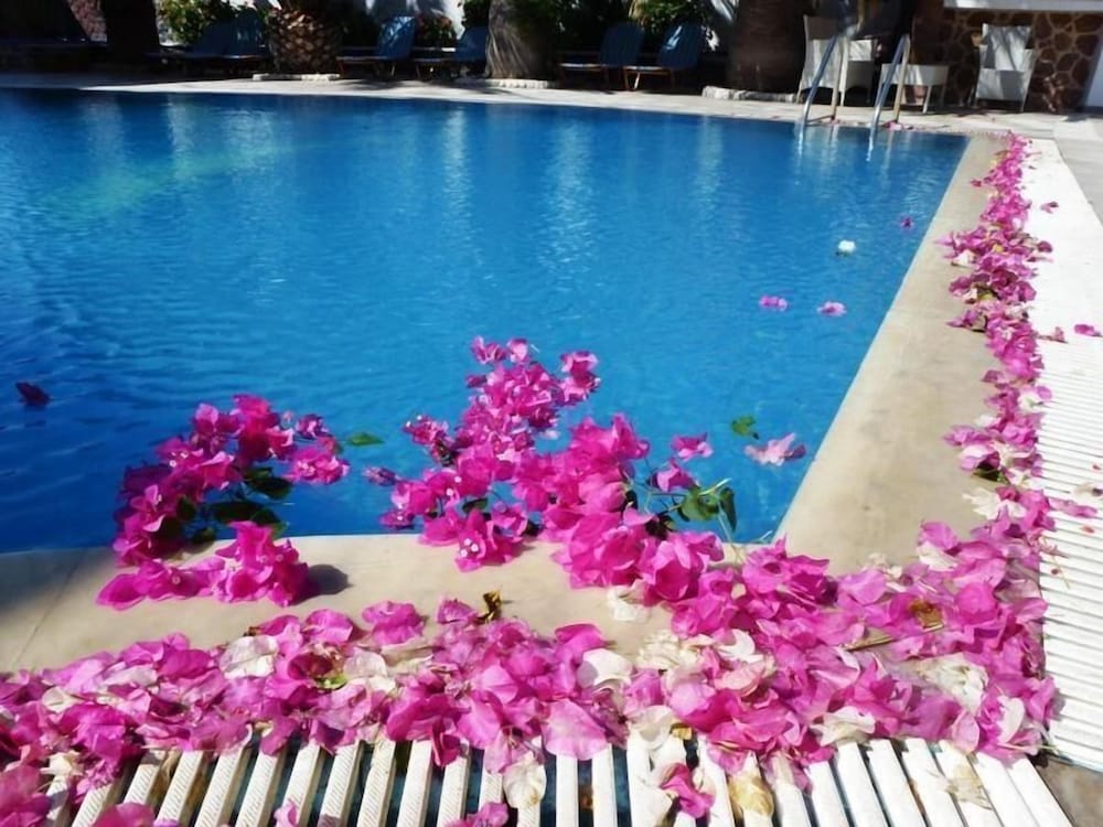 Atalos Suites 37/50