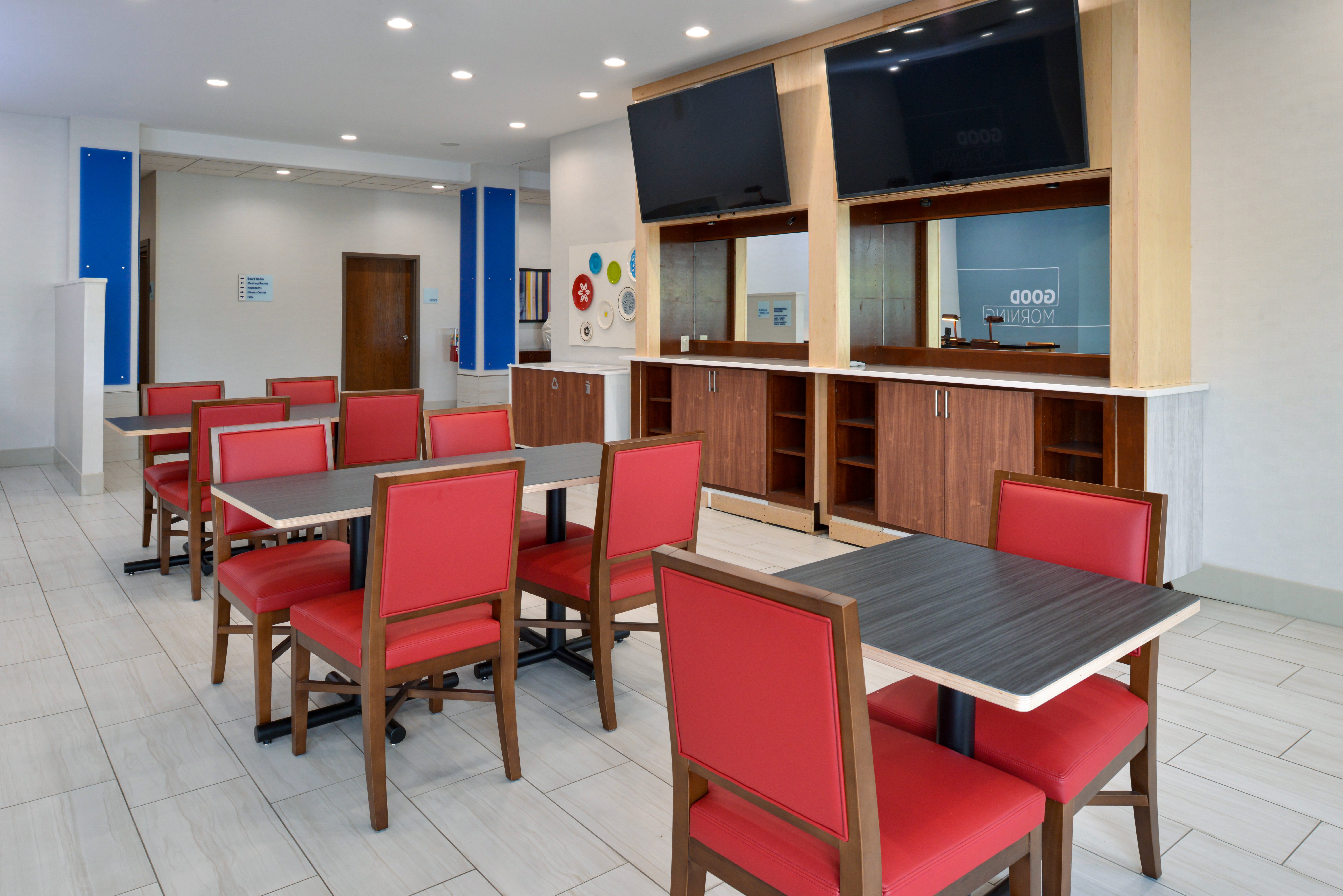 Holiday Inn Express Hotel And Suites Pueblo North 49/57