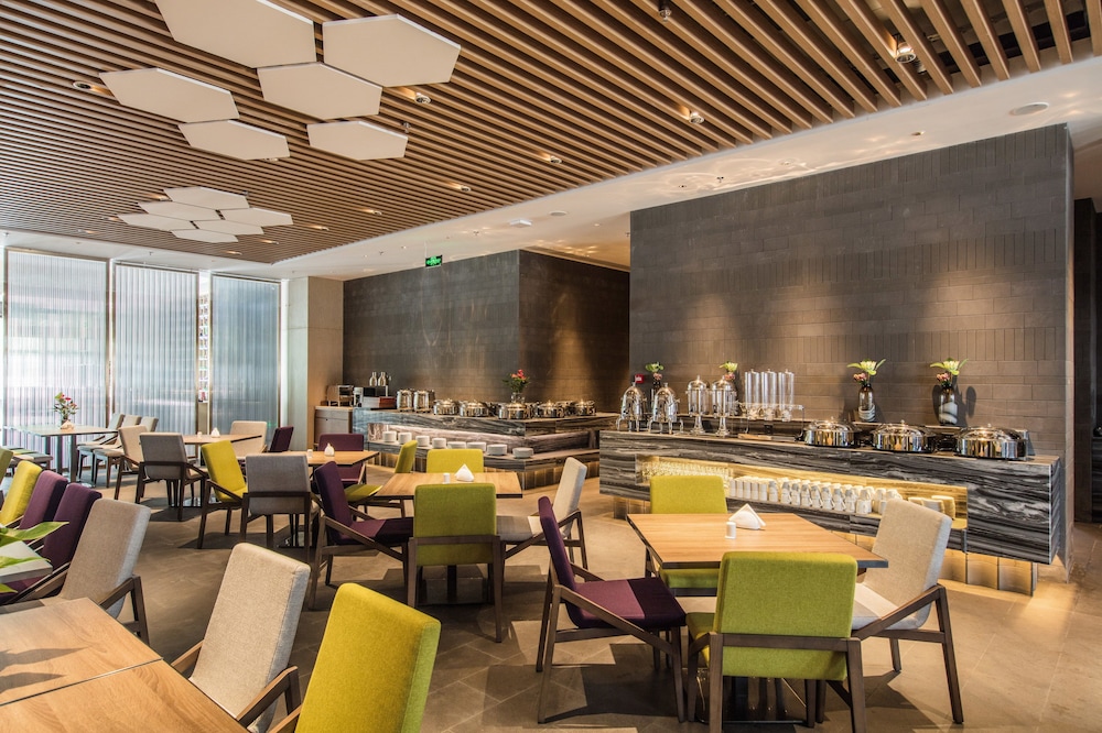 Novotel Shenzhen Bantian 40/50