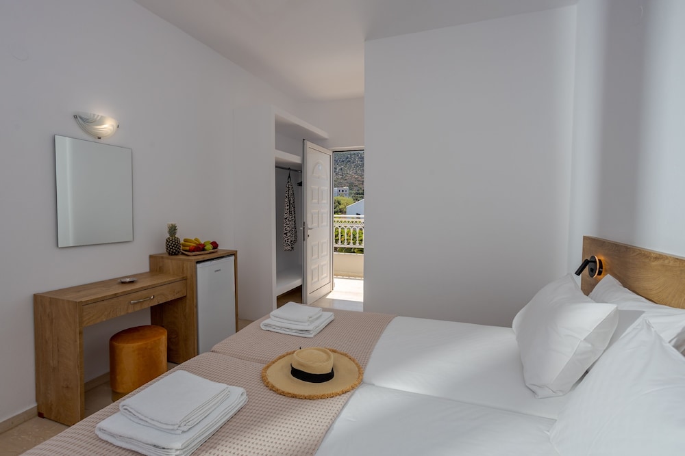 AMARA SEASIDE 30/44