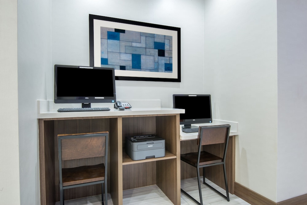 Holiday Inn Express Suites Stillwater University Area 43/49