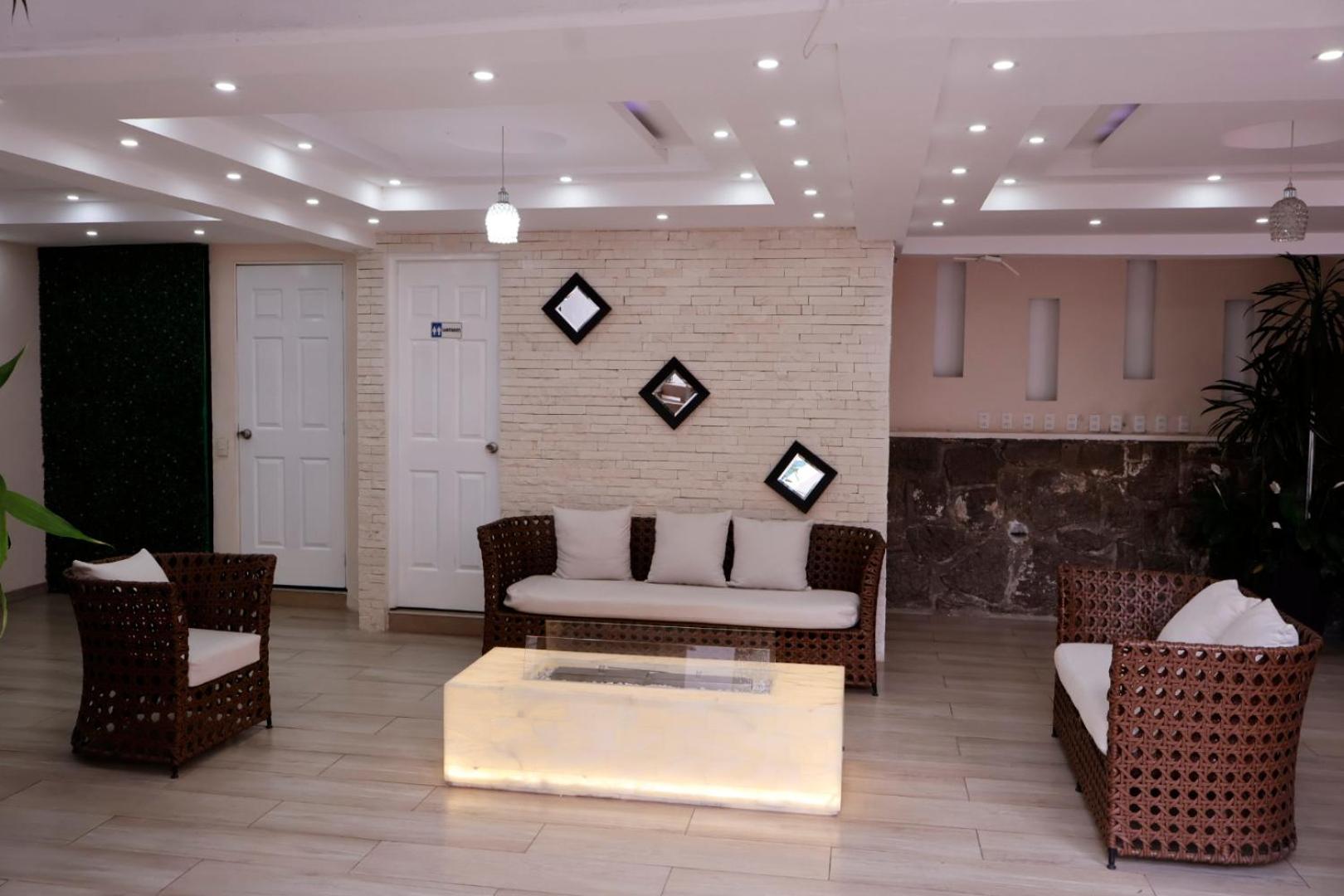 Hotel Tierras Blancas 8/48