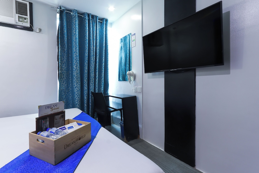 Icon Hotel North Edsa 44/65