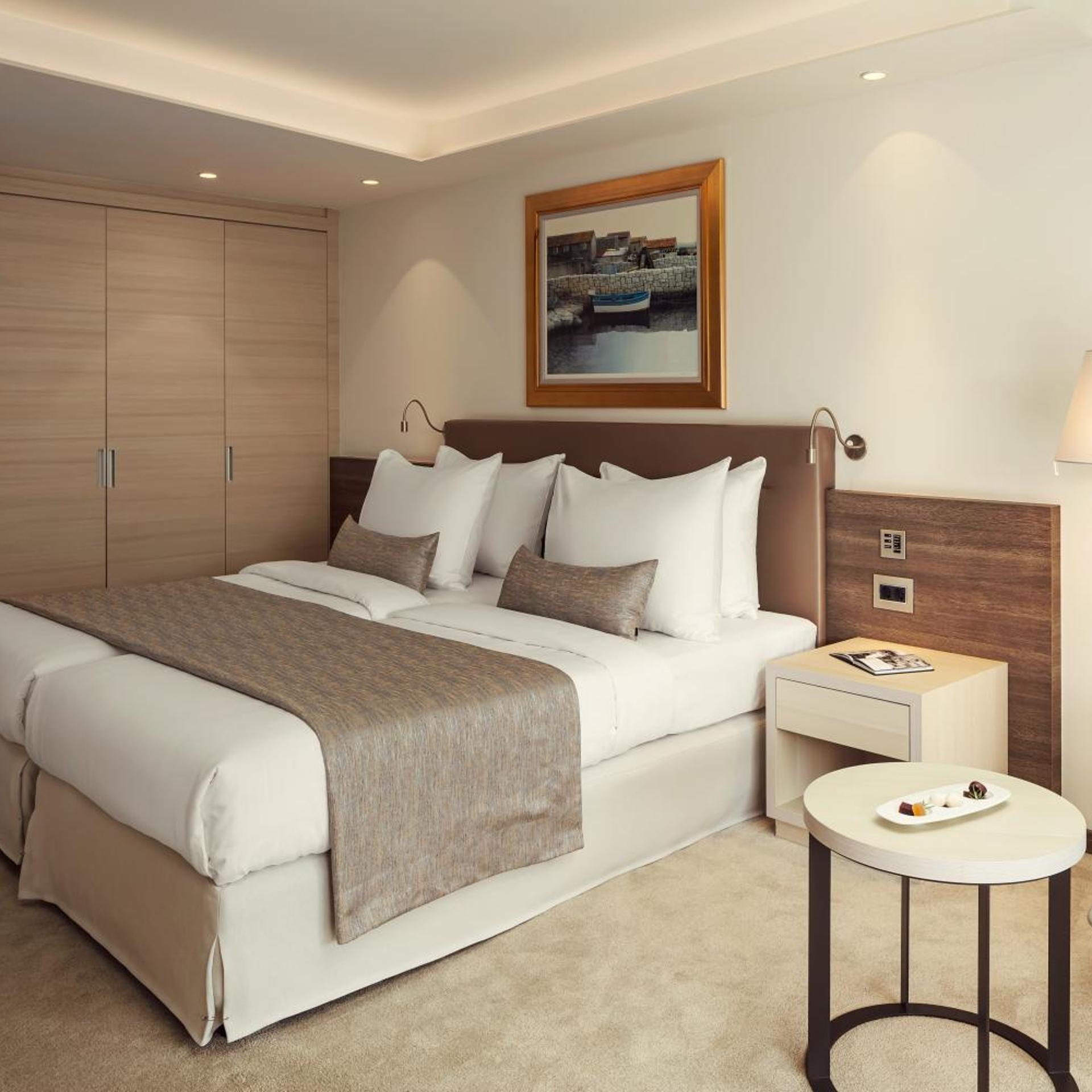 Superior, Double Bed, Balcony, Park Side