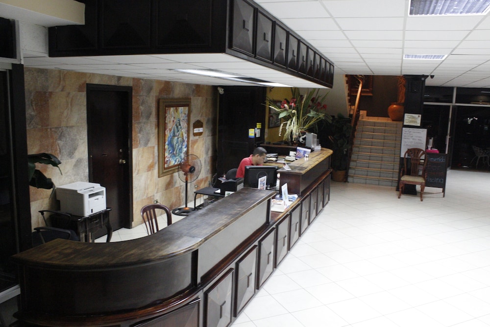 Gran Hotel Paris 50/58