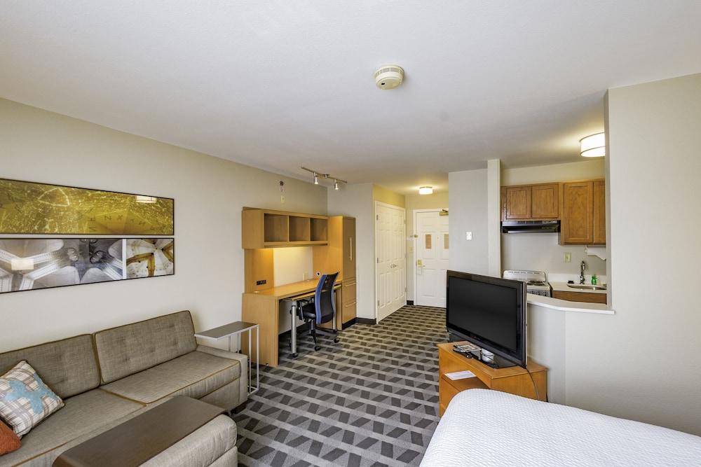 TownePlace Suites Cleveland Streetsboro 16/33