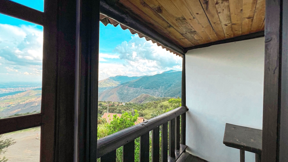 Hotel El Molino Dapa Cali 6/49
