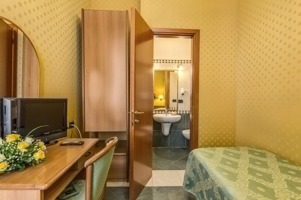 Hotel Contilia 22/66