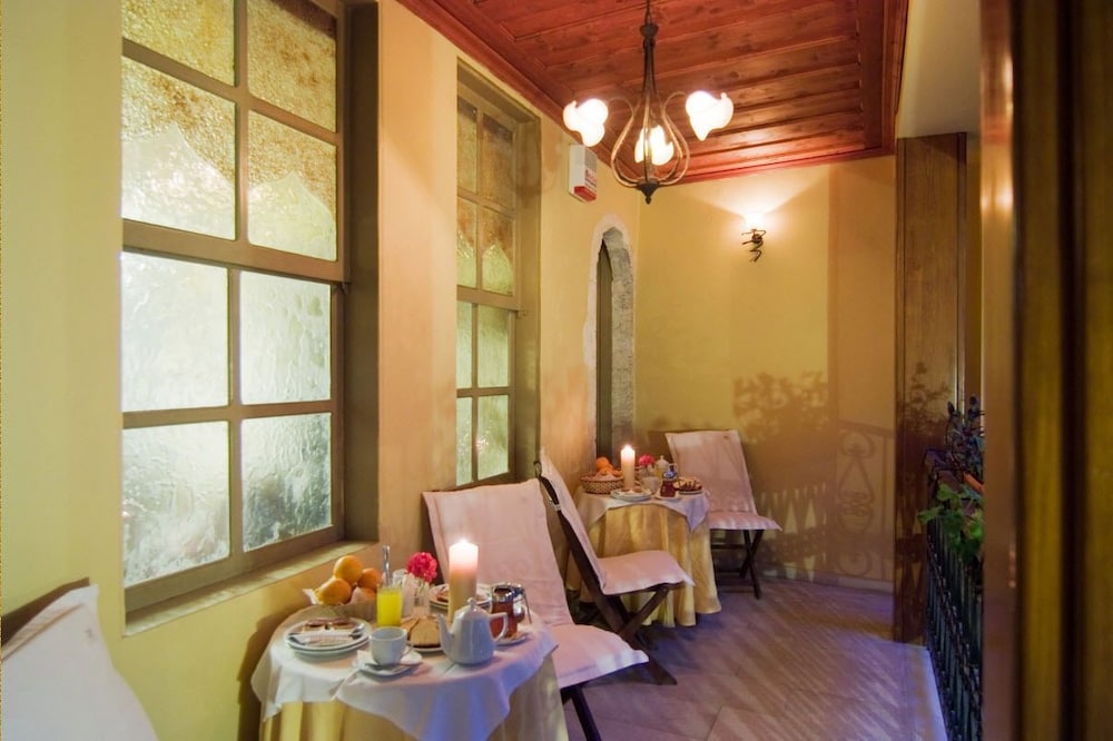 Belmondo Hotel & Suites 29/39