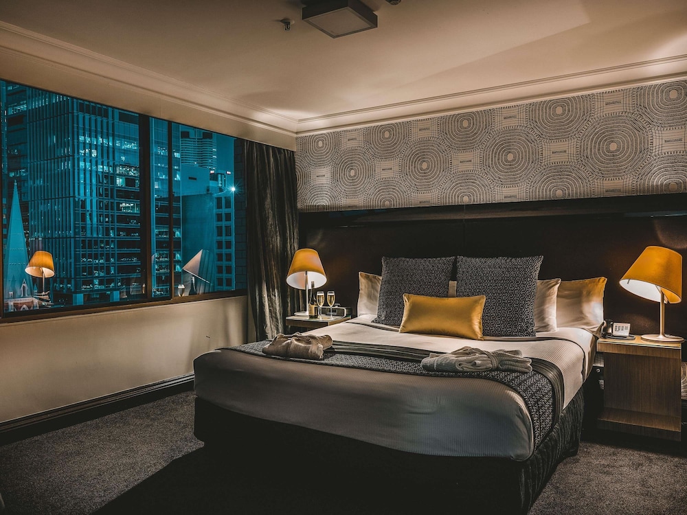 PULLMAN BRISBANE KING GEORGE SQUARE 19/71