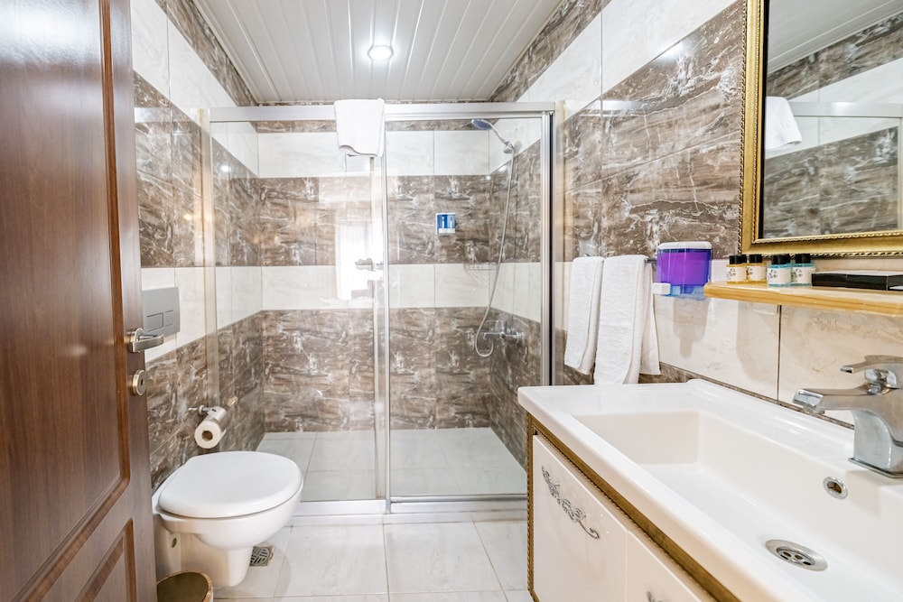Grand Hamit Hotel 48/50