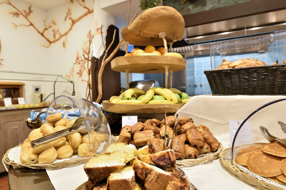 Hotel Resort And Spa Baia Caddinas 16/50