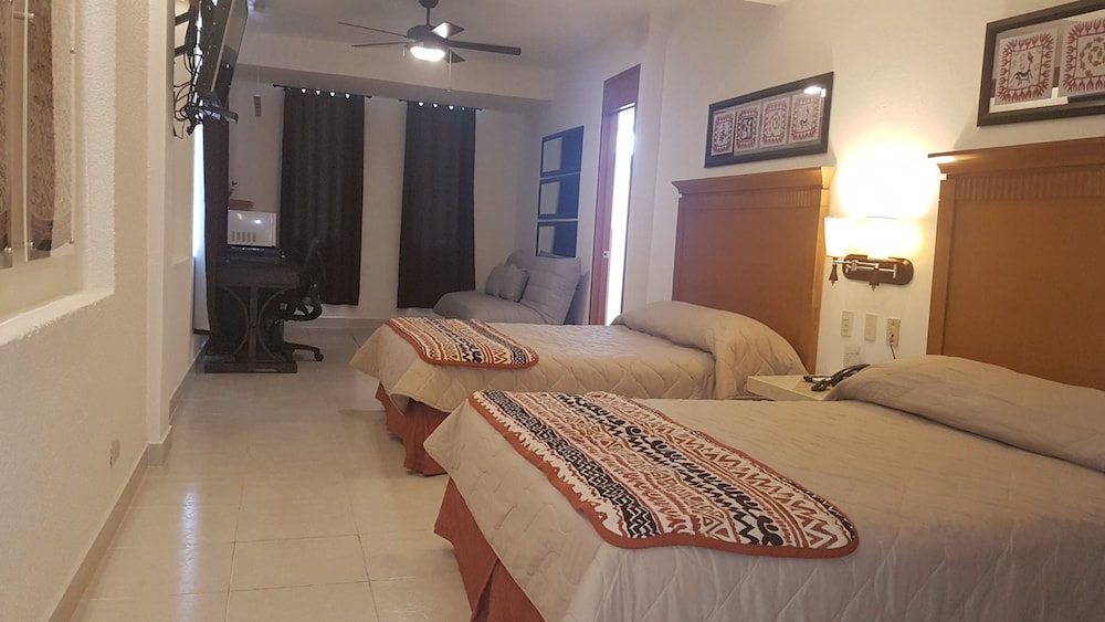Hotel Suites Nader 14/33