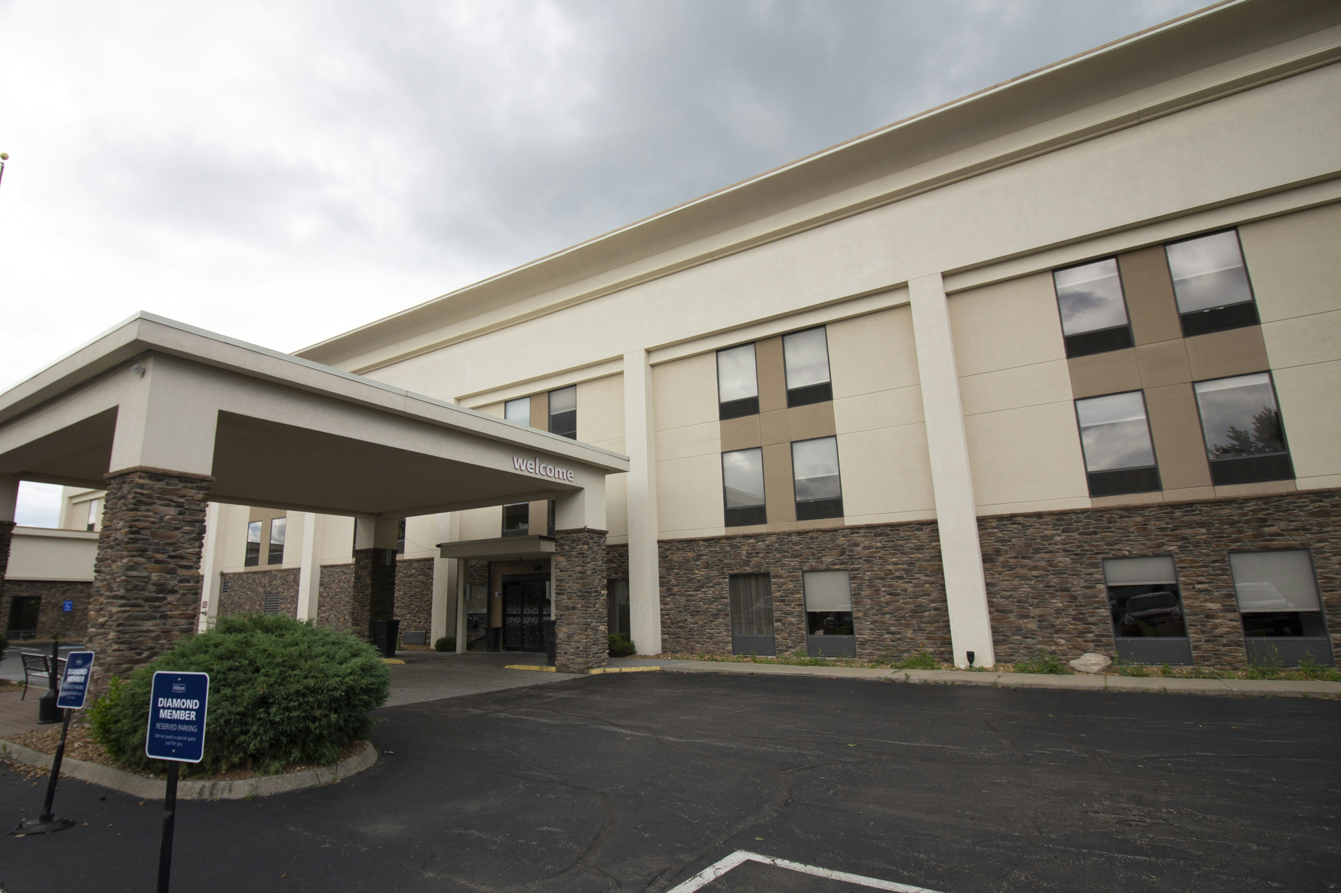 Hampton Inn Akron/Kent Area 6/76