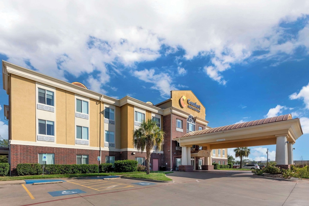 Comfort Inn and Suites Mexia, TX 51/59