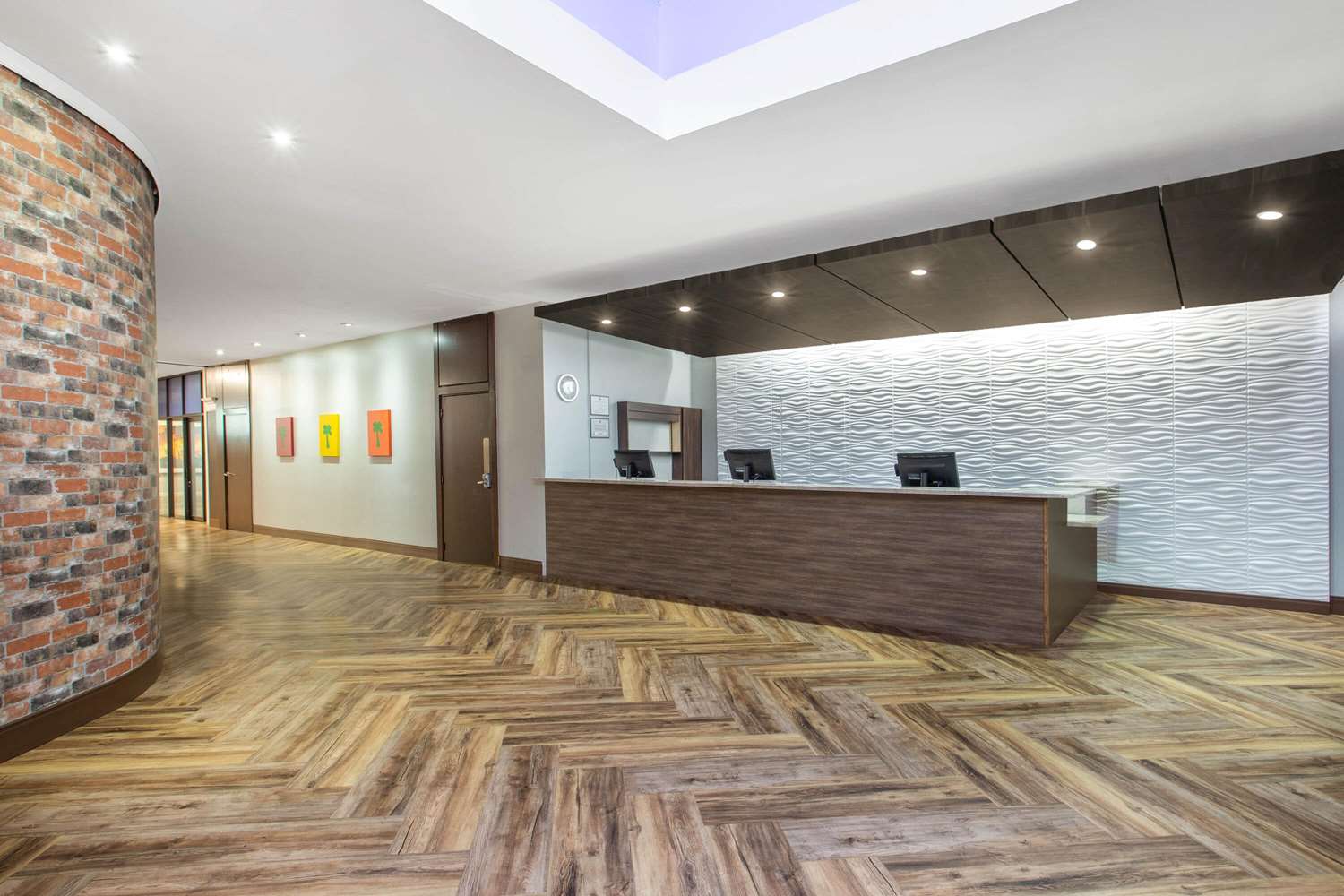 Ramada By Wyndham Tampa Airport Westshore 2/29