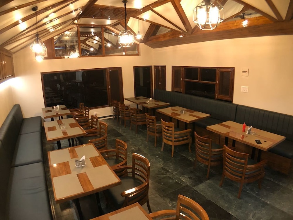 Hotel Himalayan Escape 34/50