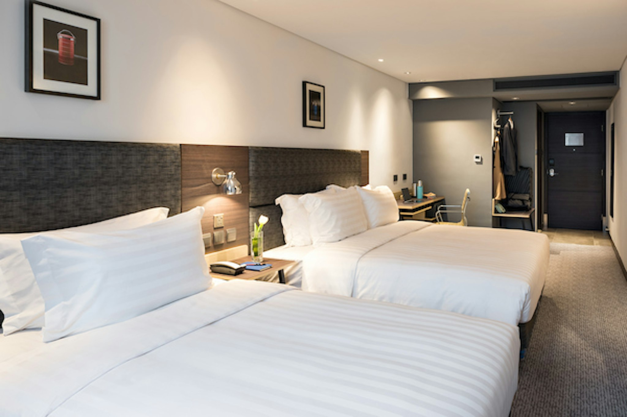 Camlux Hotel 3/13