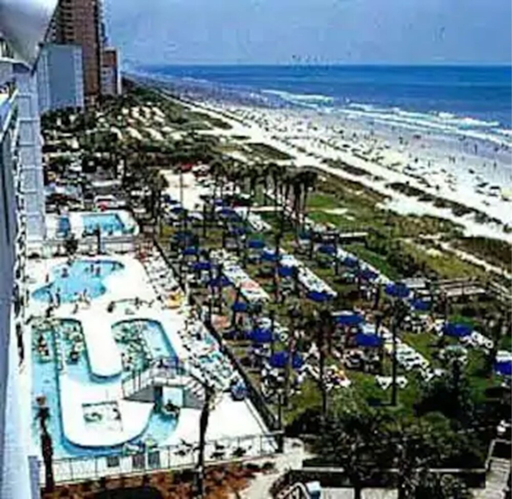 Boardwalk Beach Resort 35/40