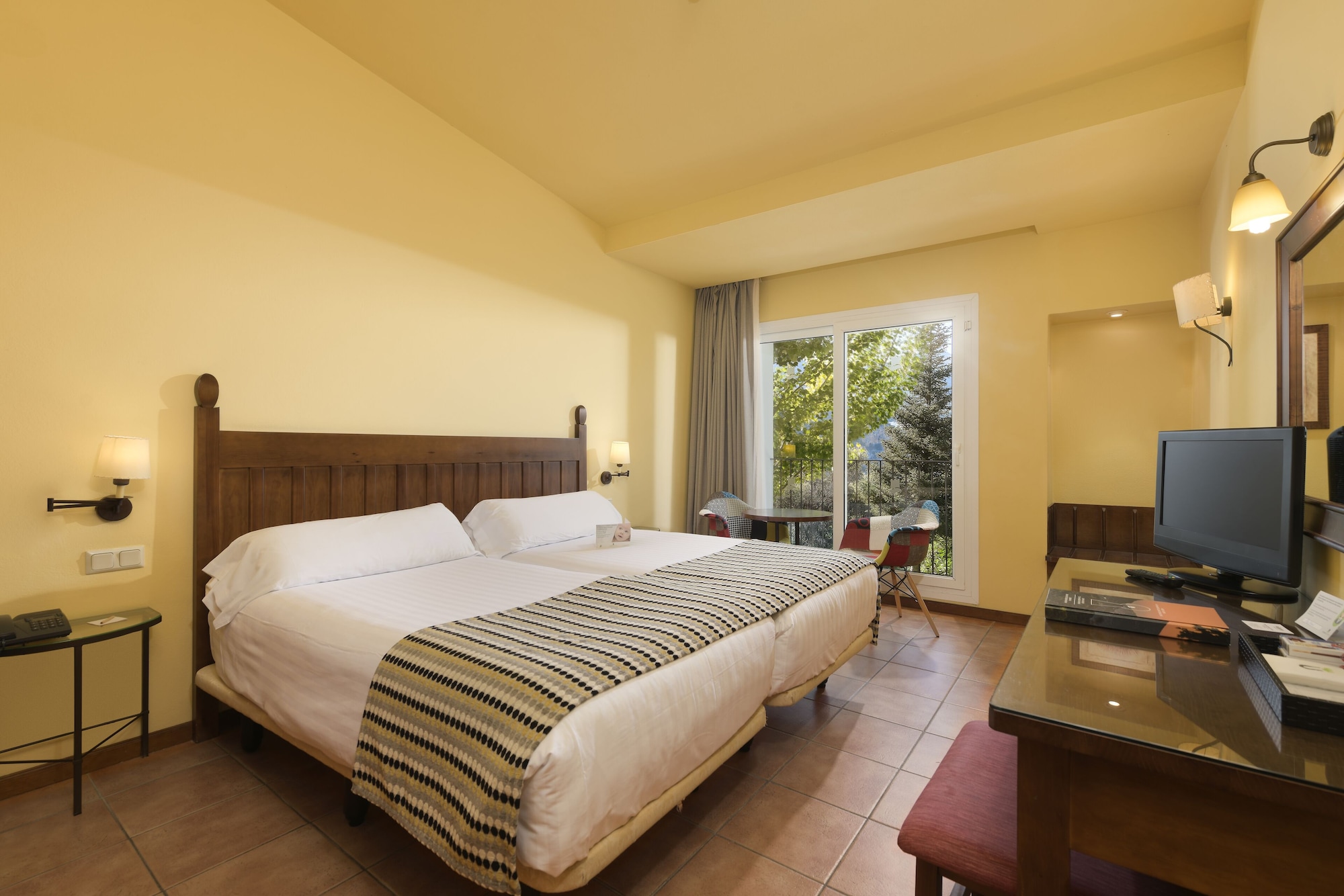 Standard, Triple, 1 Double and 1 Single Bed, Garden View