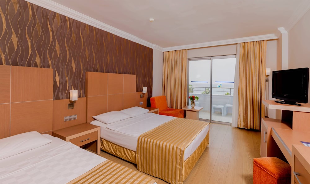 Holiday Garden Resort 9/40
