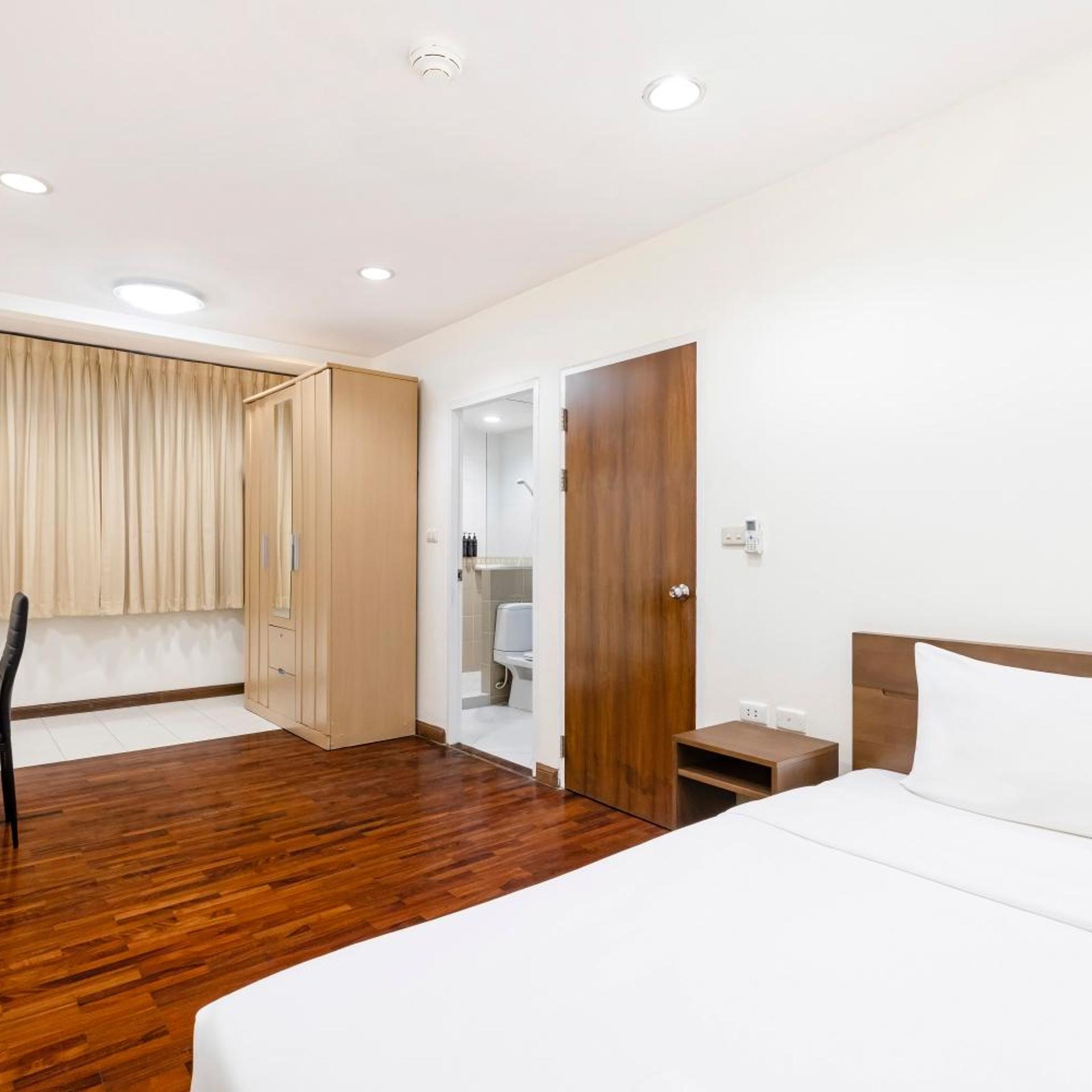 2 Bedrooms, Town House