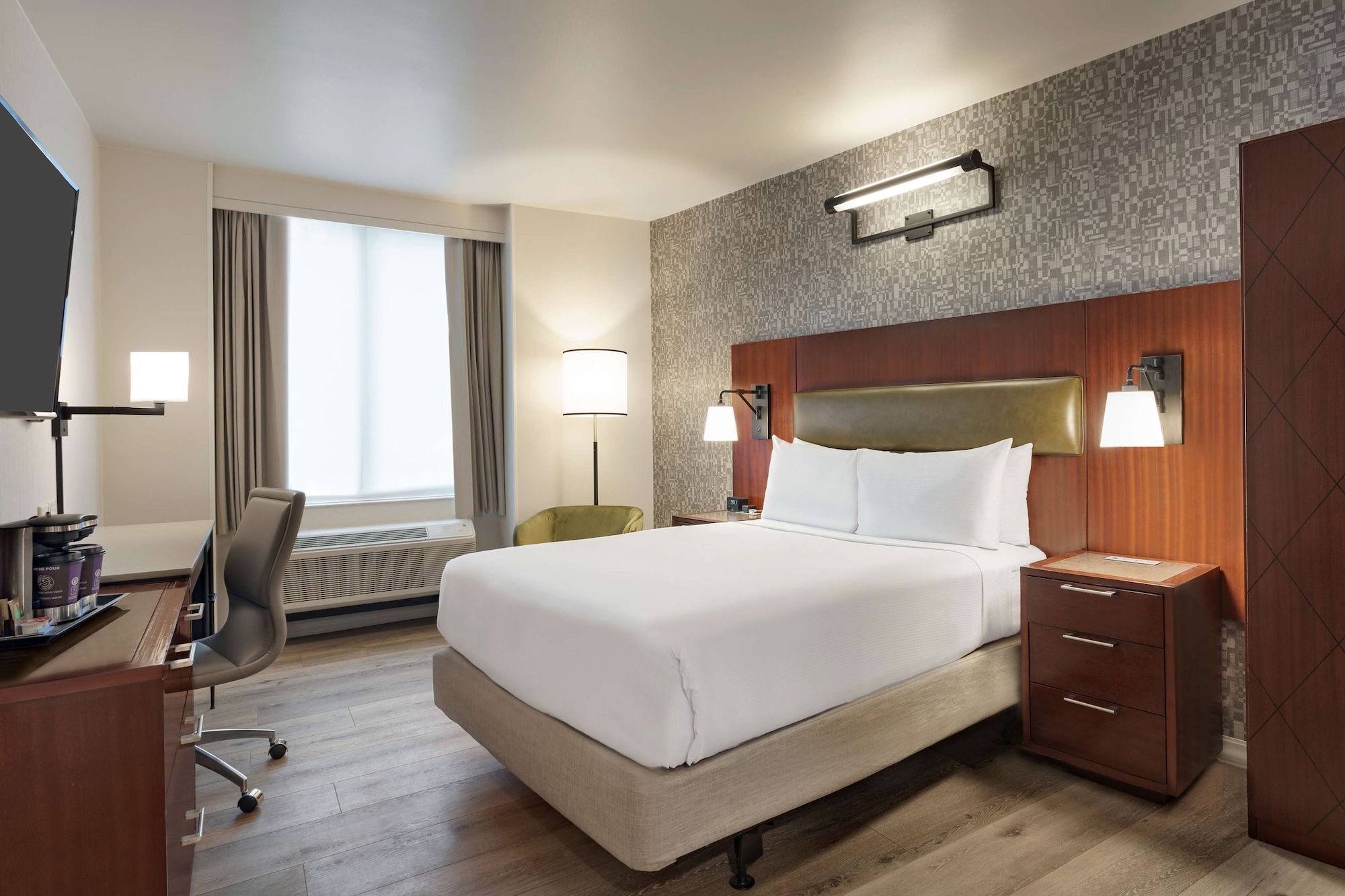 ROOM, ACCESSIBLE