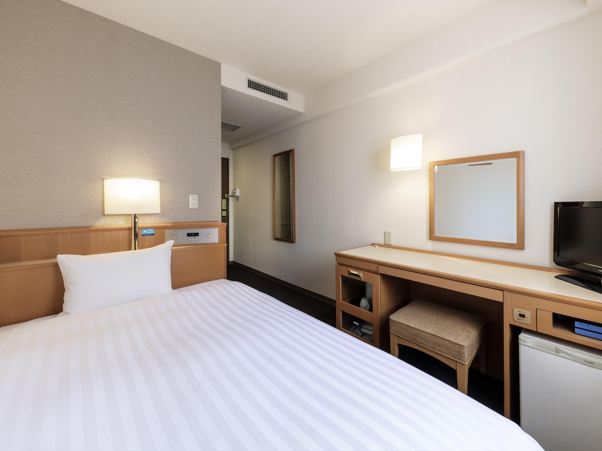 Semi Room, Single, Semi Double Bed