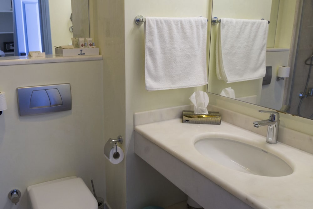 Alacati Port Hotel 50/50