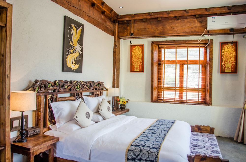 E-Outfitting Boutique Hotel Shangri-La 8/66