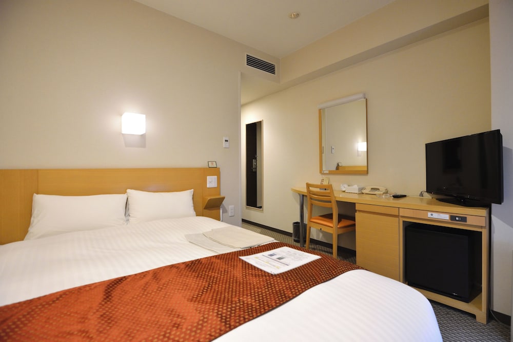 SEMI ROOM, SEMI DOUBLE BED, ADULT ONLY