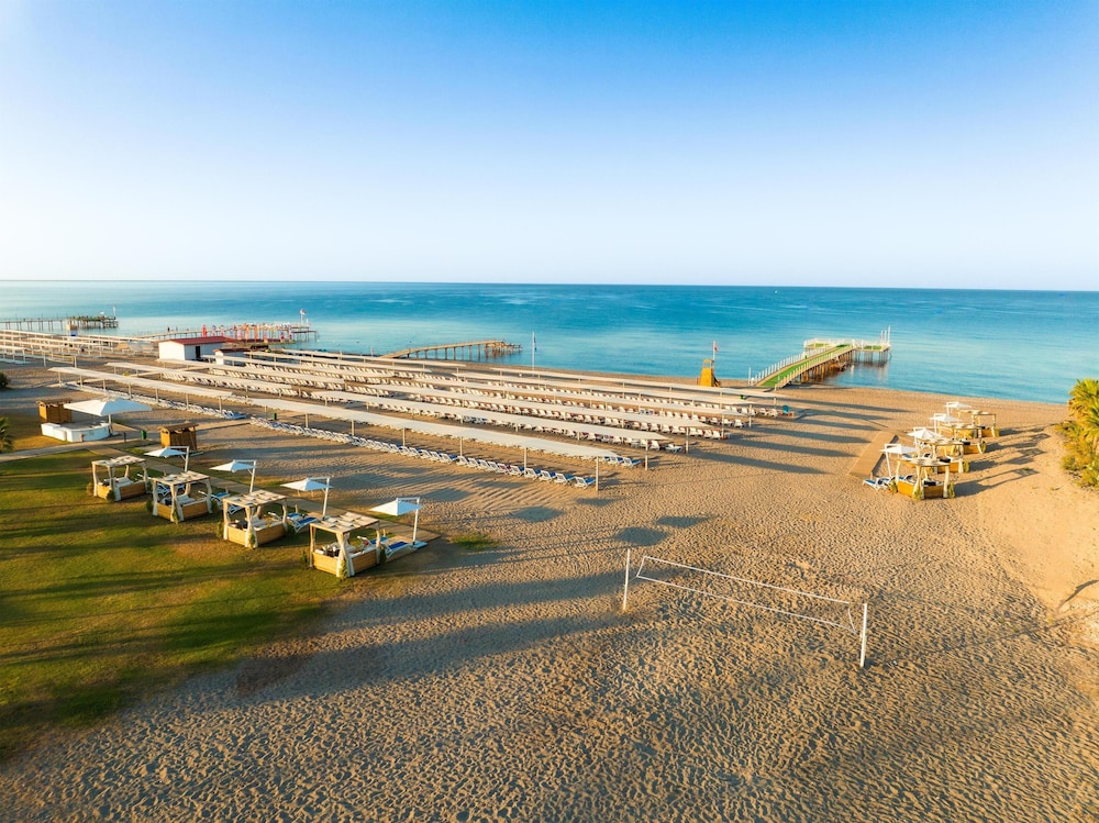 Asteria Family Resort Side 82/86