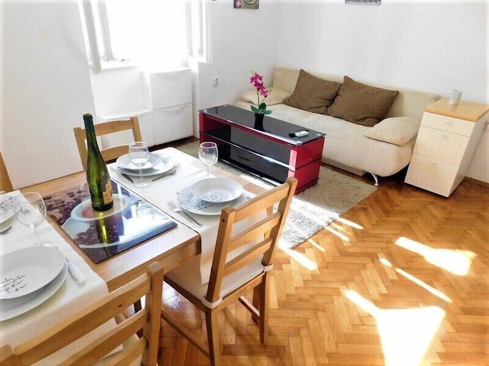APARTMENTS IVO 22/43