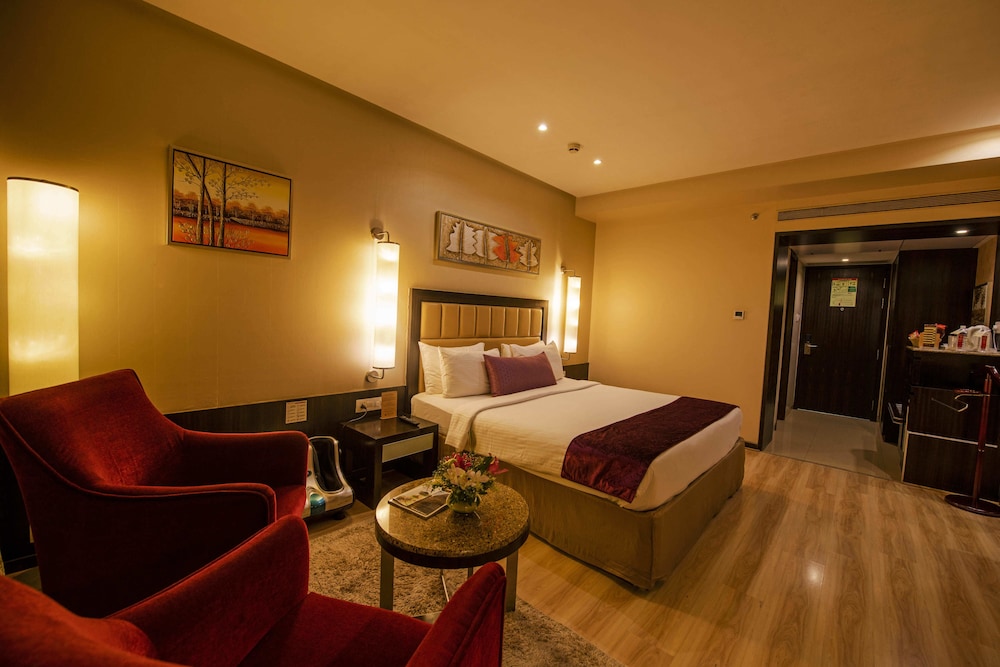 EXPRESS INN NASHIK 28/31