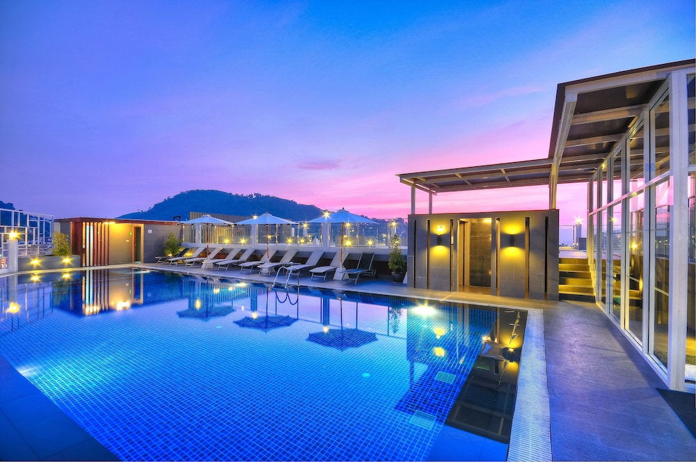 The Ashlee Heights Patong Hotel and Suites 58/62