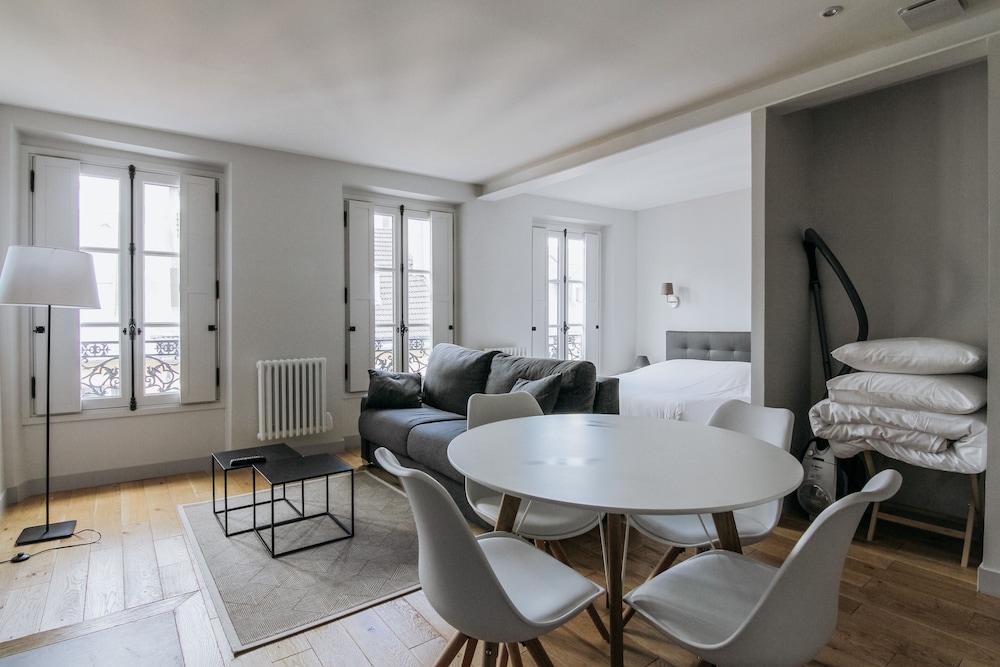 Les Apparts de l Oncle Louis 28/46