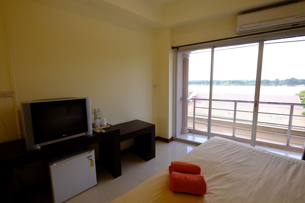 Baan Rim Khong Hotel 23/33