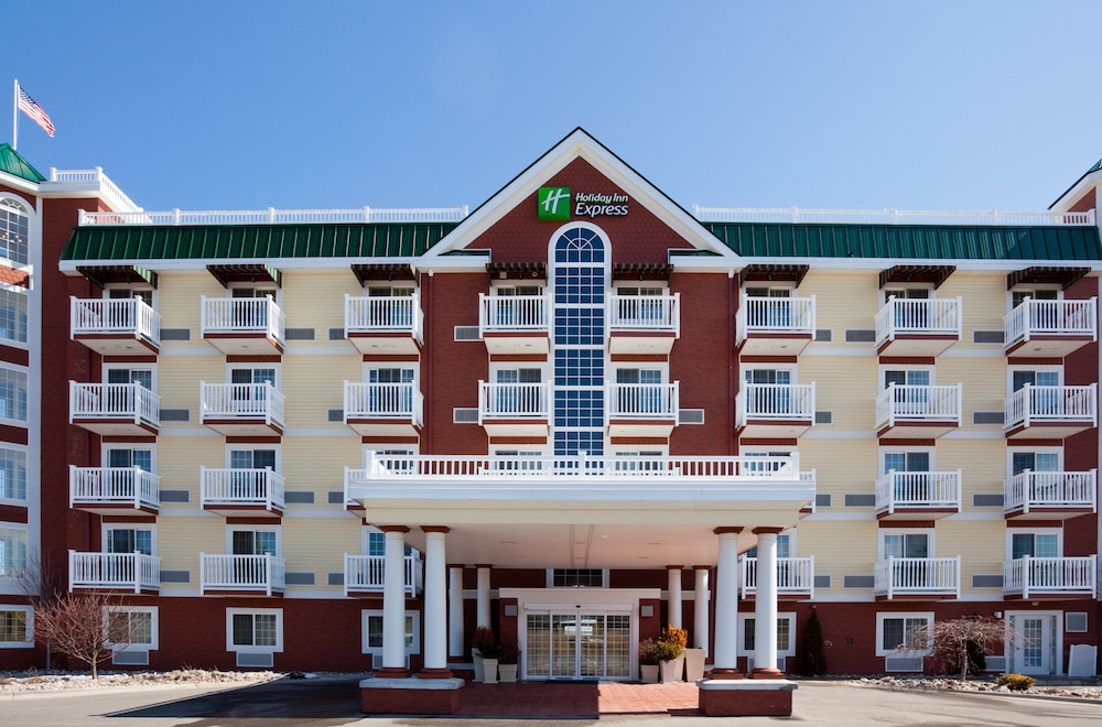 Holiday Inn Express Hotel And Suites Petoskey 1/61
